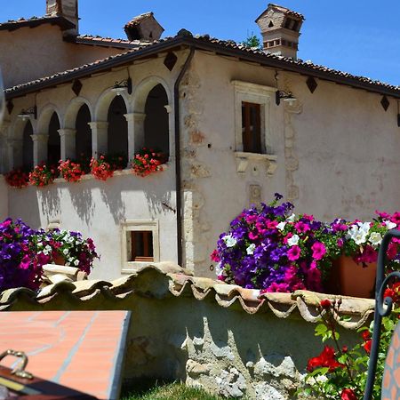 B&B Palazzo La Loggia Barisciano Buitenkant foto