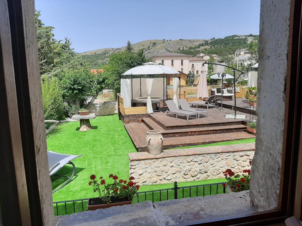 B&B Palazzo La Loggia Barisciano Buitenkant foto