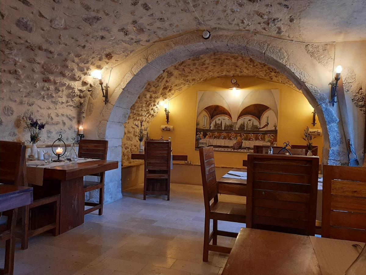B&B Palazzo La Loggia Barisciano Buitenkant foto